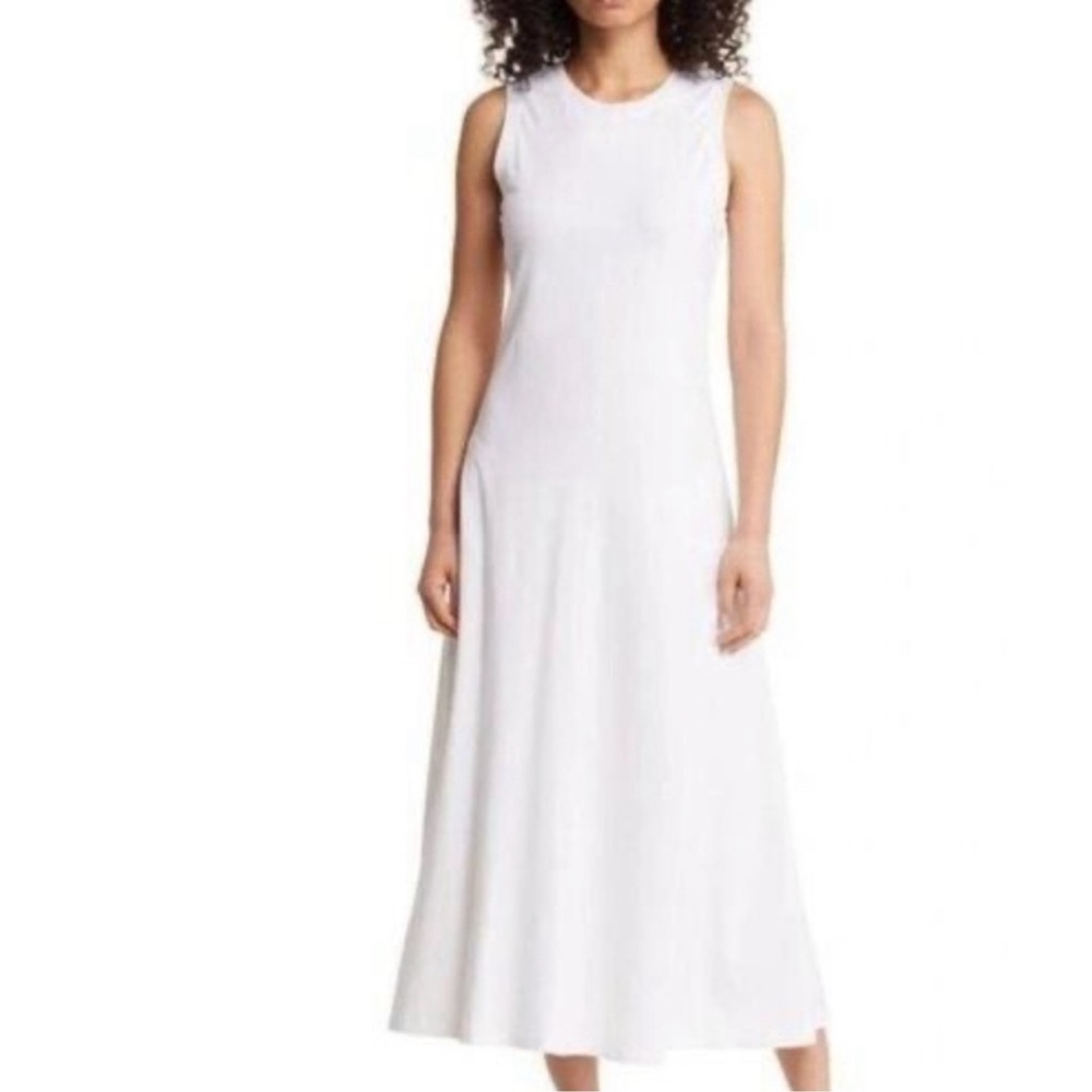White Basics Nordstroms Sleeveless Cotton
Blend Dress, NWT
$75 $75
Size: M